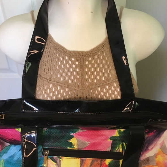 Large Floral & Patent Leather Shoulder Tote - Picture 3 of 5
